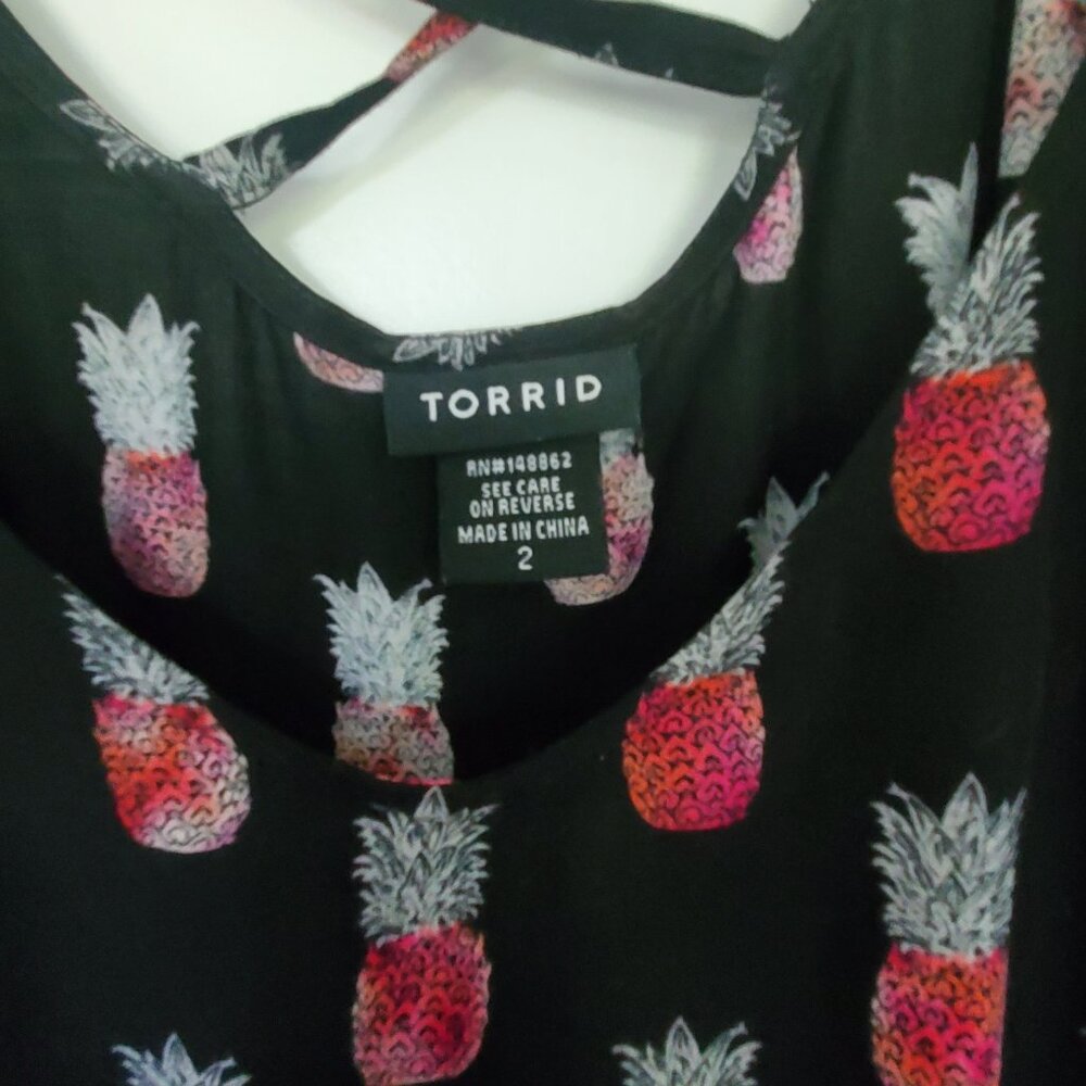 Torrid Pineapple Print Cold Shoulder Short Sleeve Blouse - Picture 4 of 6